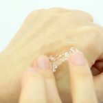 【CEFINE(セフィーヌ)】ナチュラルクレンジングオイル：アイシャドウを落とす様子