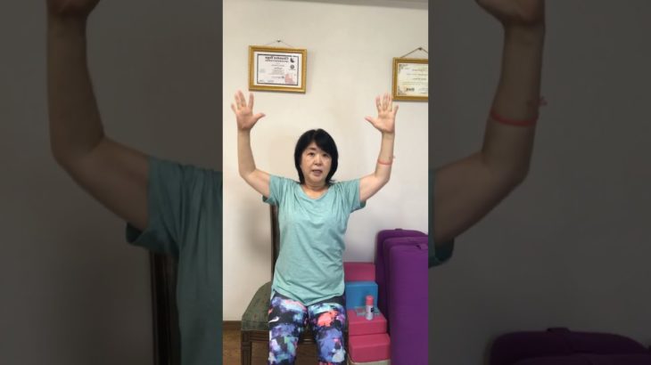 椅子ヨガでリフレッシュ❗️ #kakoyogaスタジオ #椅子ヨガ　#南大沢