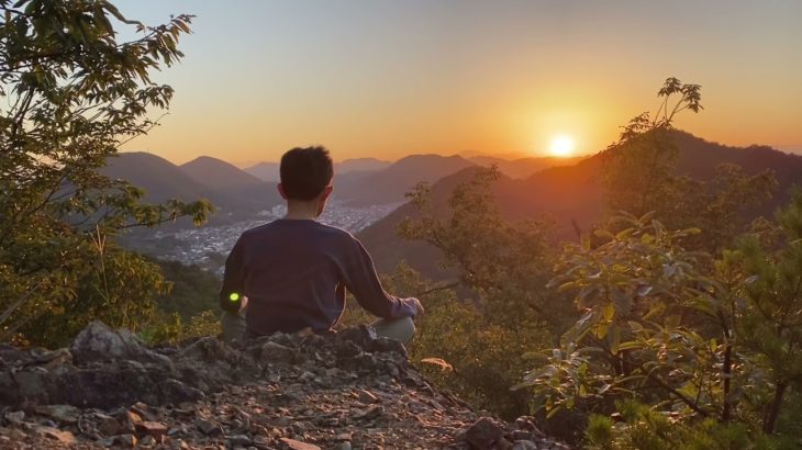 【マインドフルネス瞑想】　過去と決別する。　未来の不安を無くす。　感情をコントロールして精神を安定させる方法。