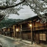 日本のフルート音楽と雨音は、瞑想、癒し、睡眠と癒しのためのリラックス音楽