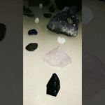 癒しとインスピレーション、知恵、愛、幸福のエネルギーを伴う瞑想