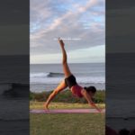 mouvement is the key 🦋 #yoga #yogapractice #oceanwaves #meditation #wellbeing #bienetre #chillyoga