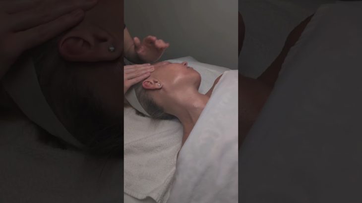 Relieve stress and improve your well-being with relaxing facial massage! #antiaging  #torontofacial