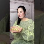 Simplify your wellness routine with the Goli Supplement Stack, the perfect trio of sugar-free