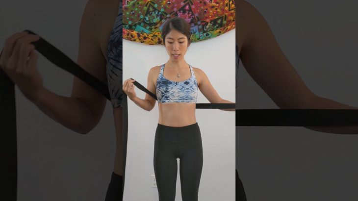 ヨガストラップで猫背矯正ベルト